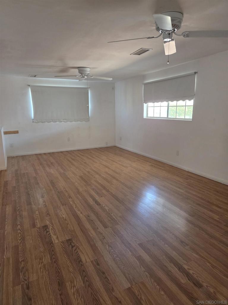 2550 E Valley Parkway 122 Property Photo 6