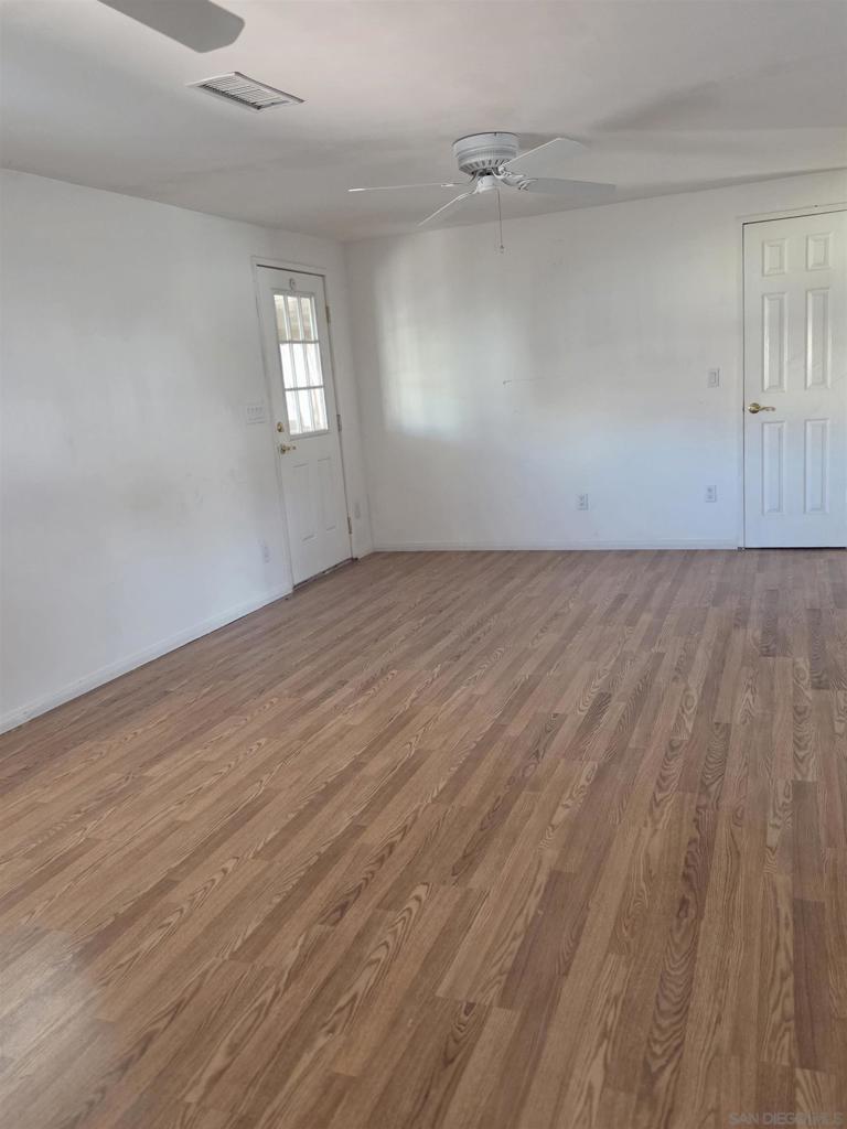 2550 E Valley Parkway 122 Property Photo 9