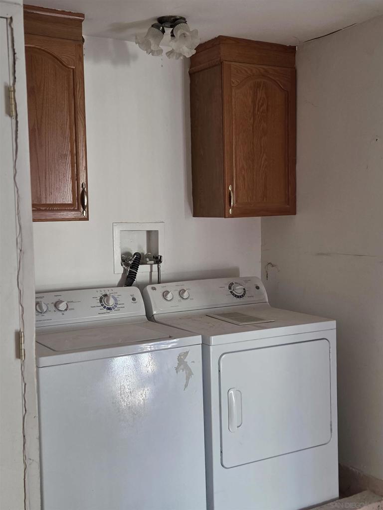 2550 E Valley Parkway 122 Property Photo 10