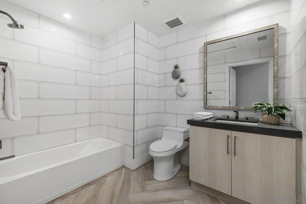 2856 Avella Circle Property Photo 4