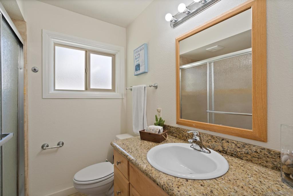 645 Loring Property Photo 12