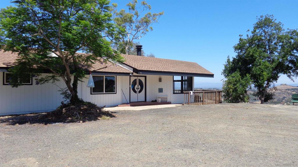 3730 Silverleaf Ln. Property Photo 2