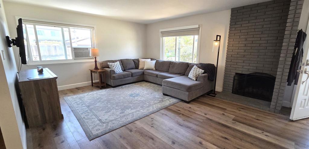 3573 Mercer Court Property Photo 6