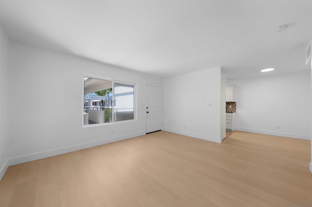 1030 Robinson Ave 202 Property Photo 11