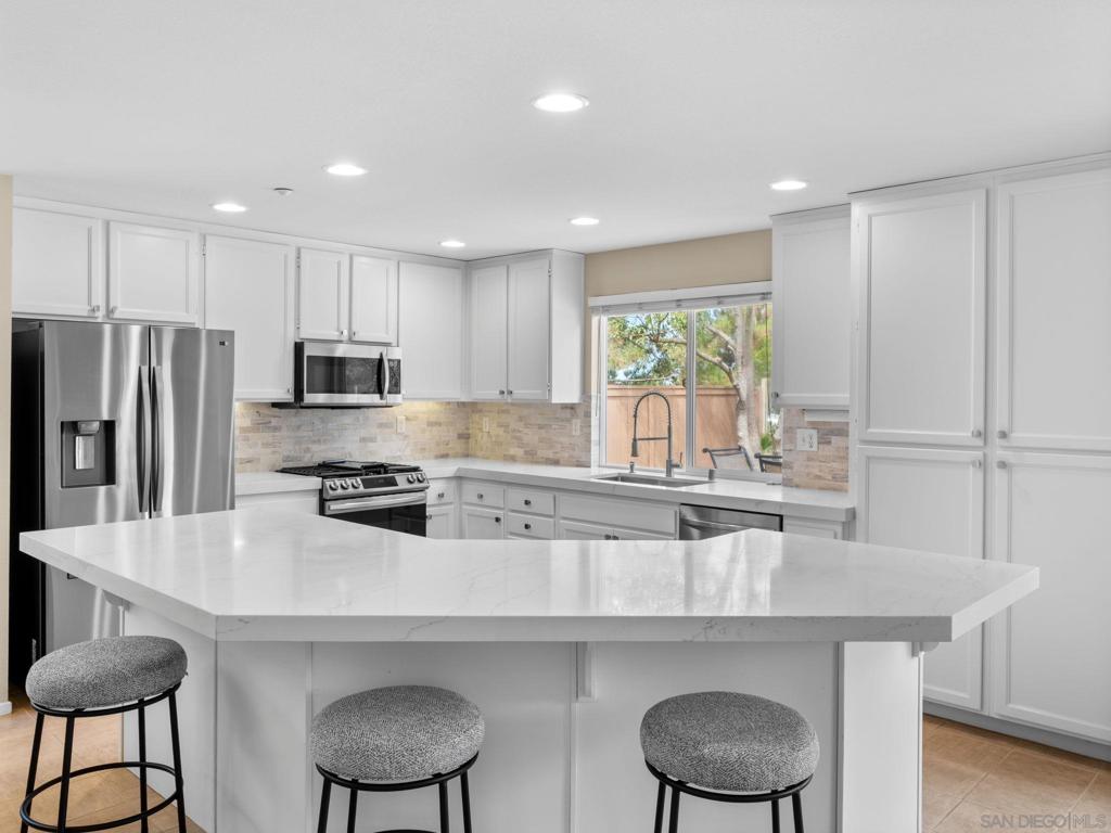 1645 Magnolia Cir. Property Photo 1