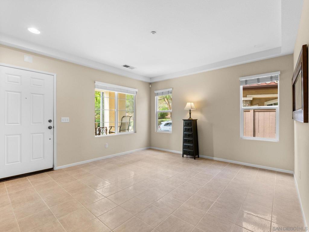 1645 Magnolia Cir. Property Photo 5