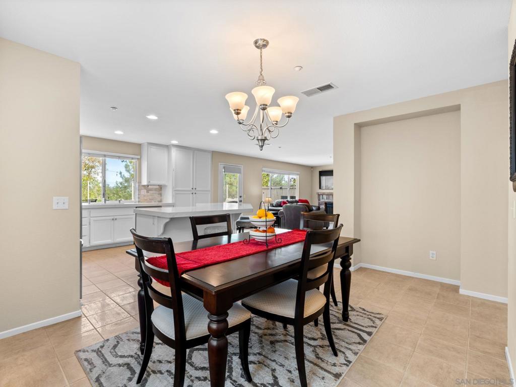 1645 Magnolia Cir. Property Photo 6