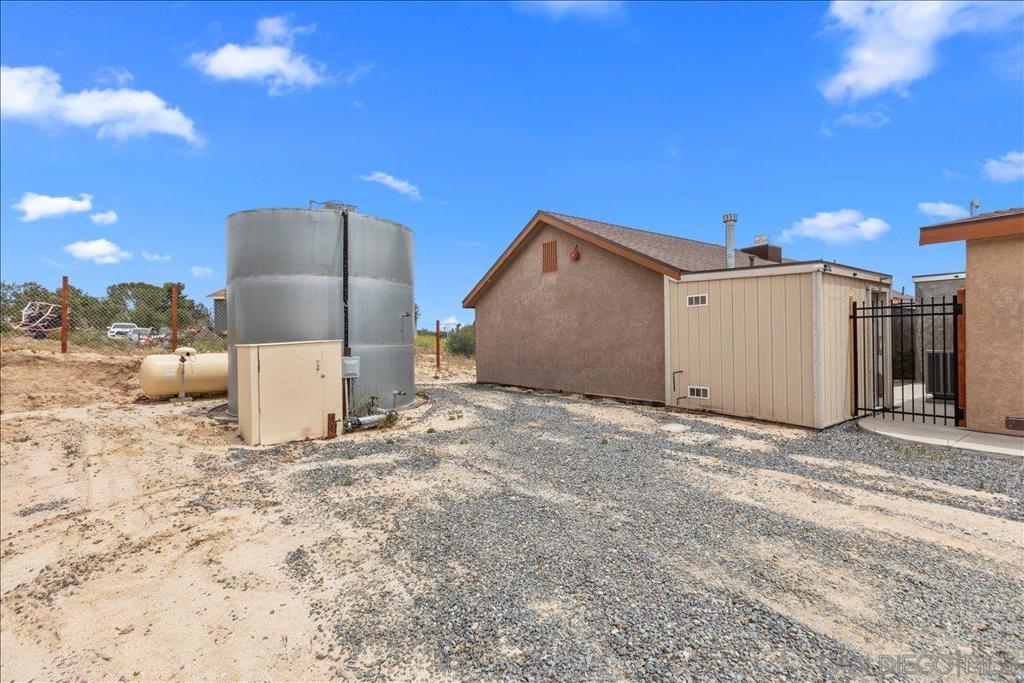 2285 Tierra Heights Rd Property Photo 38