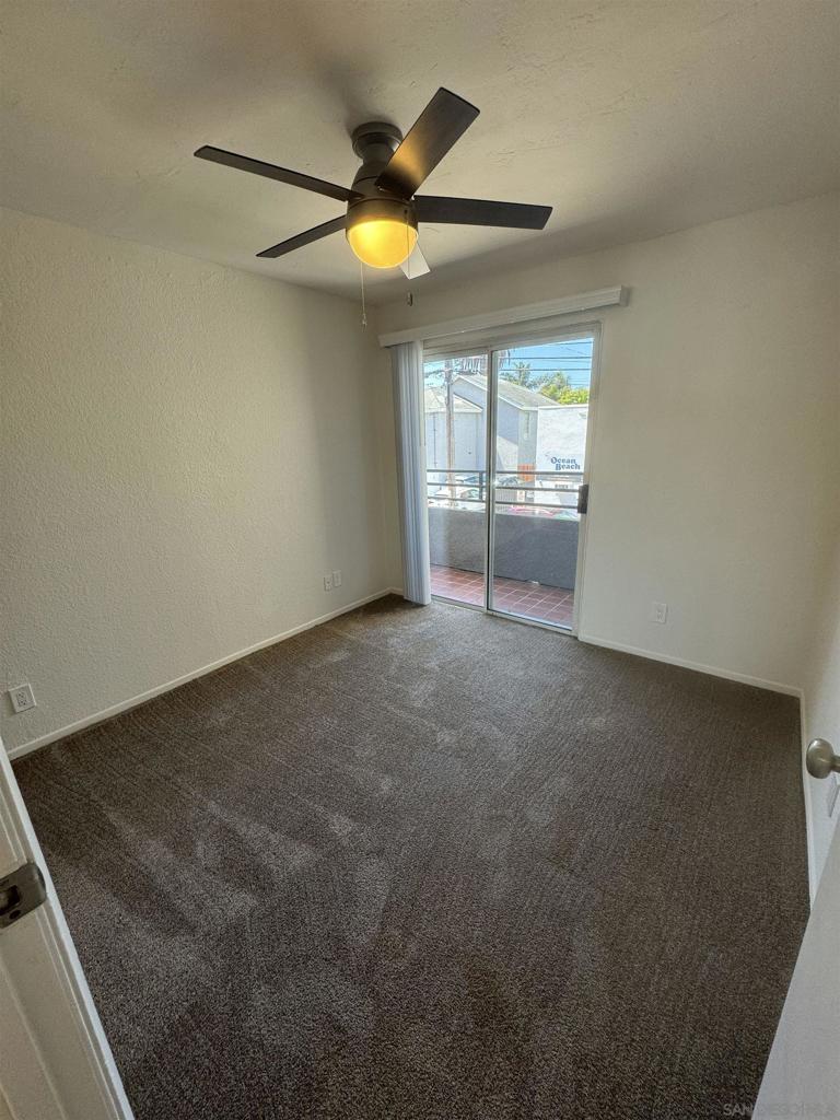 4933 Voltaire St 2 Property Photo 6