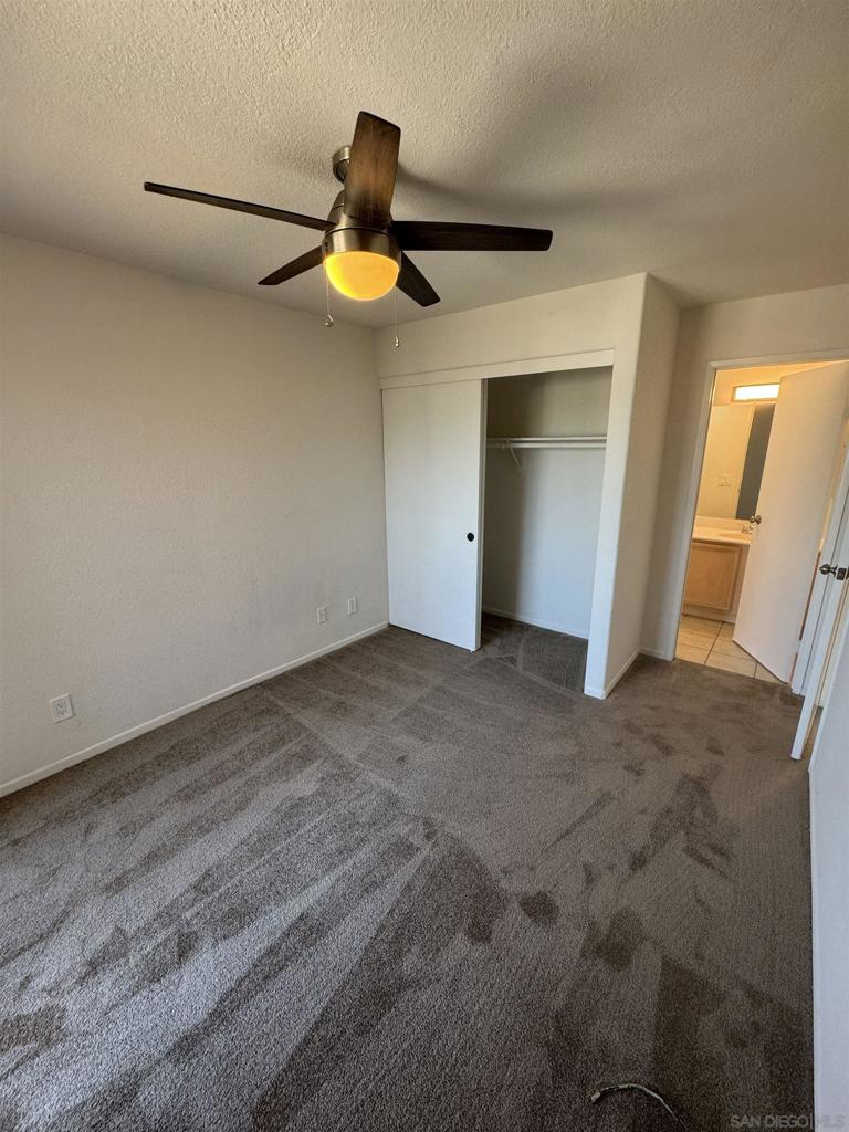 4933 Voltaire St 2 Property Photo 9