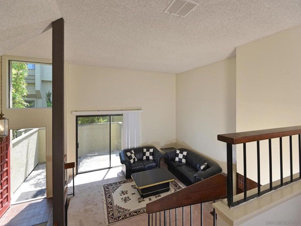 3211 Caminito Eastbluff #9 Property Photo 6