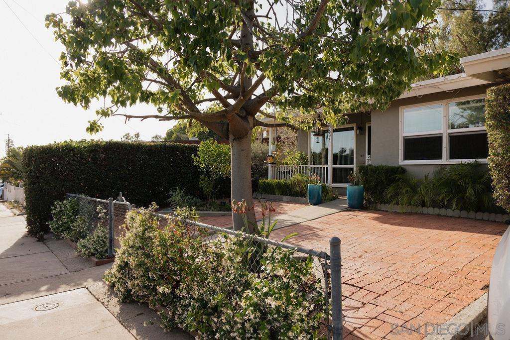 5634 Michael St Property Photo 2