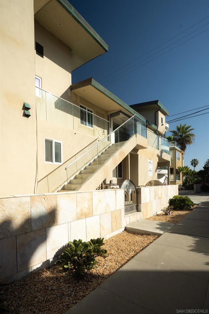 3443 Ocean Front Walk K Property Photo 12