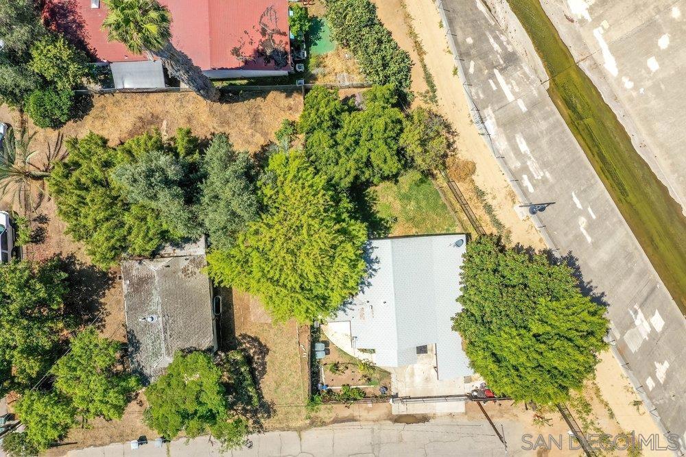 411 Waverly Property Photo 10