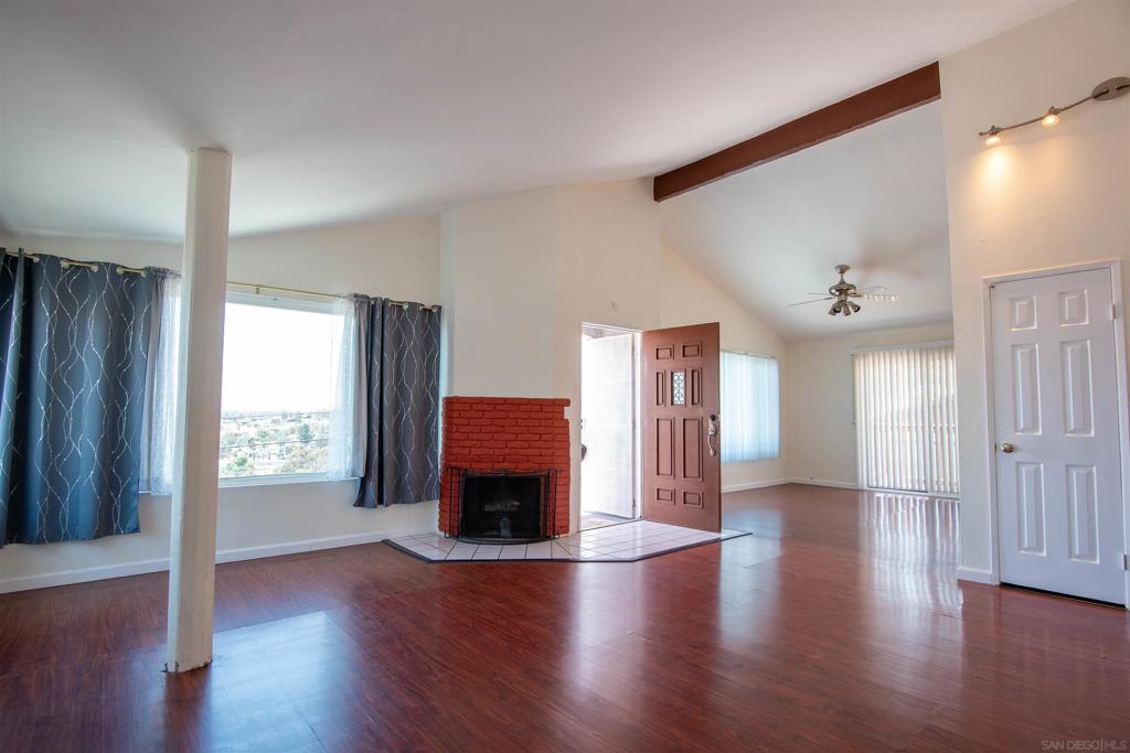 1319 Grand Ave. Property Photo 2