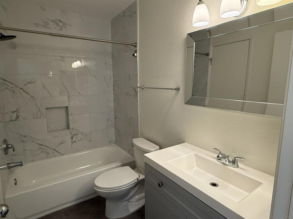 10873 Caravelle Pl Property Photo 26