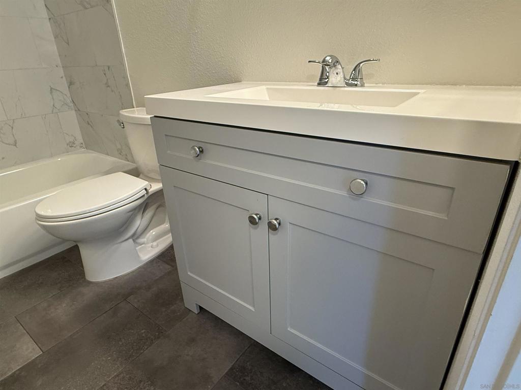 10873 Caravelle Pl Property Photo 27