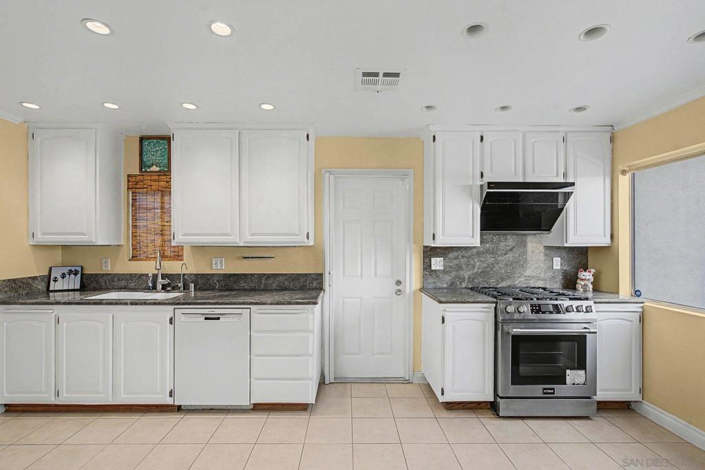 10621 Keith Property Photo 3