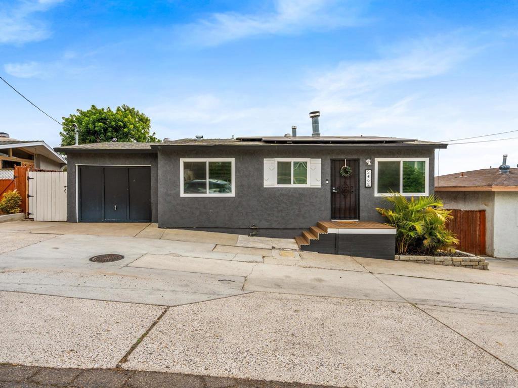 2462 44th Property Photo 4