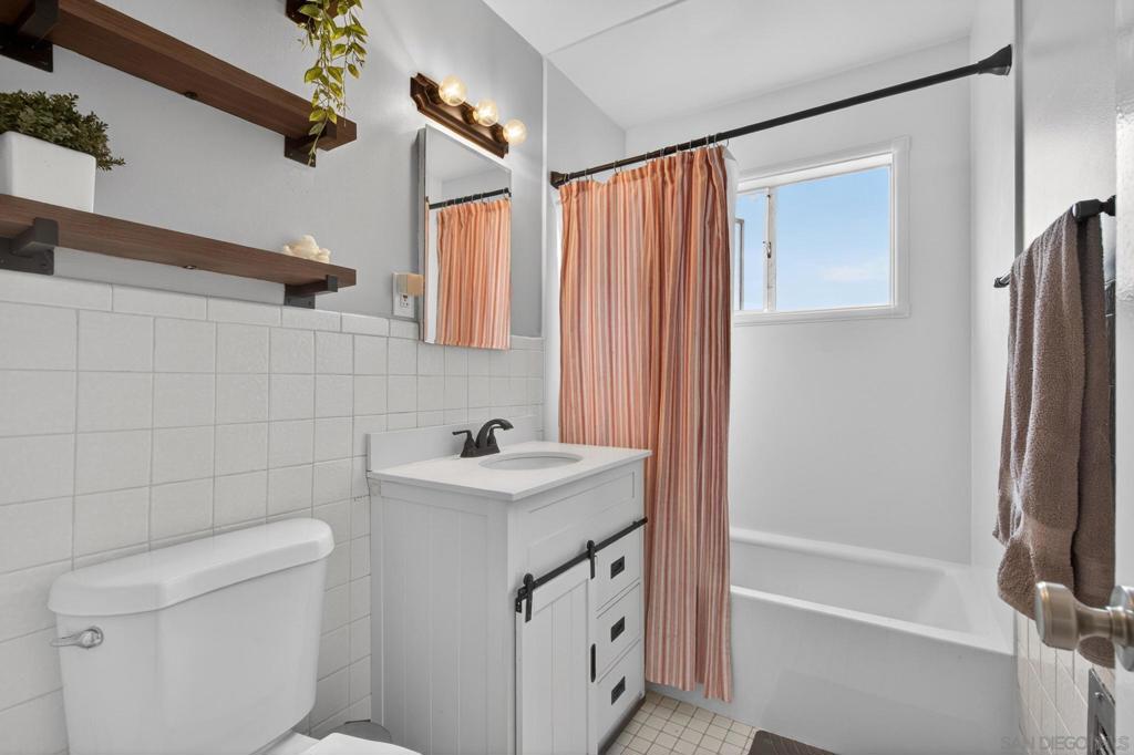 2462 44th Property Photo 17