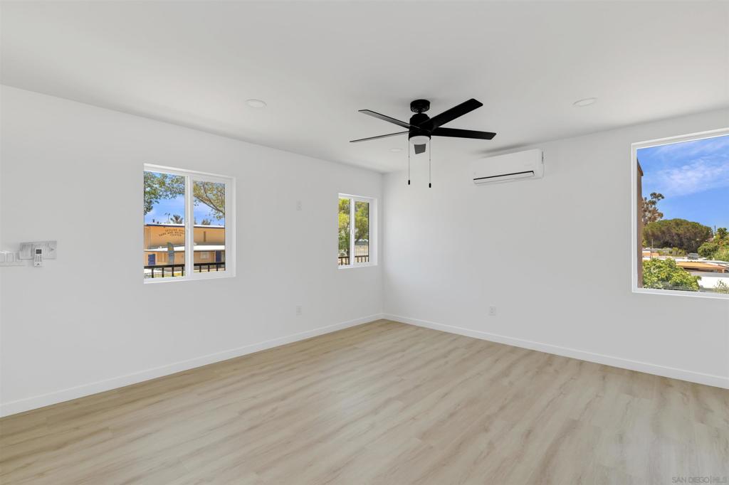303 Sears Ave. Property Photo 14