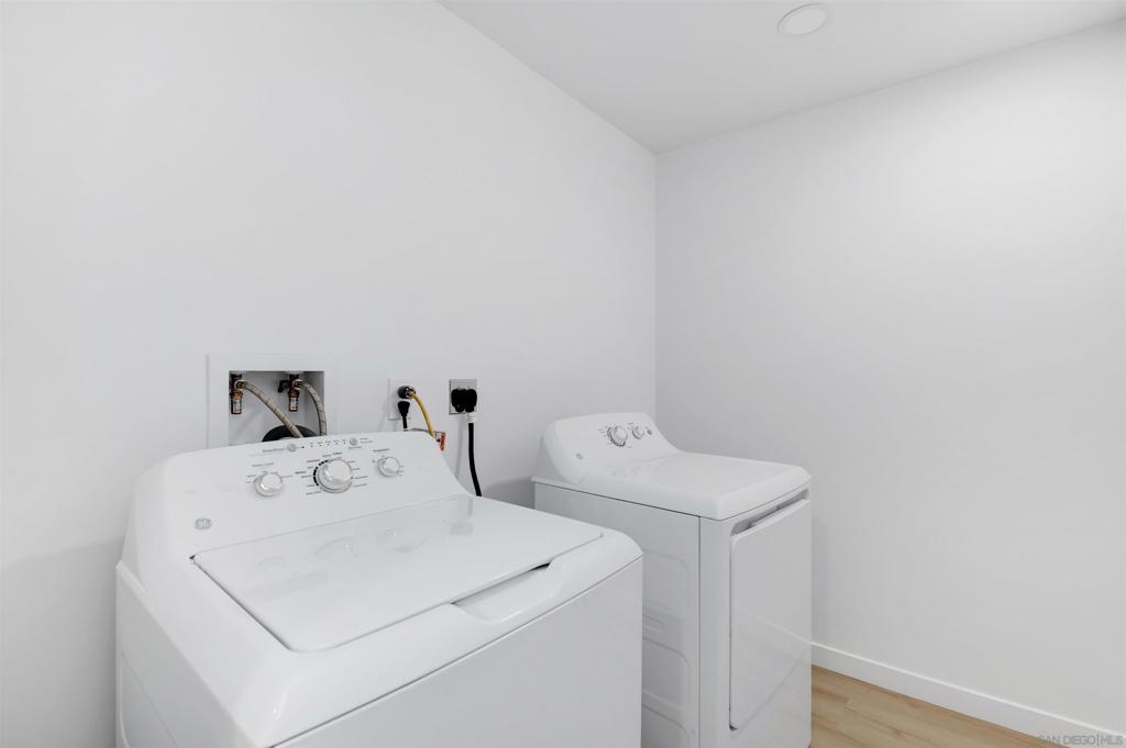 303 Sears Ave. Property Photo 21