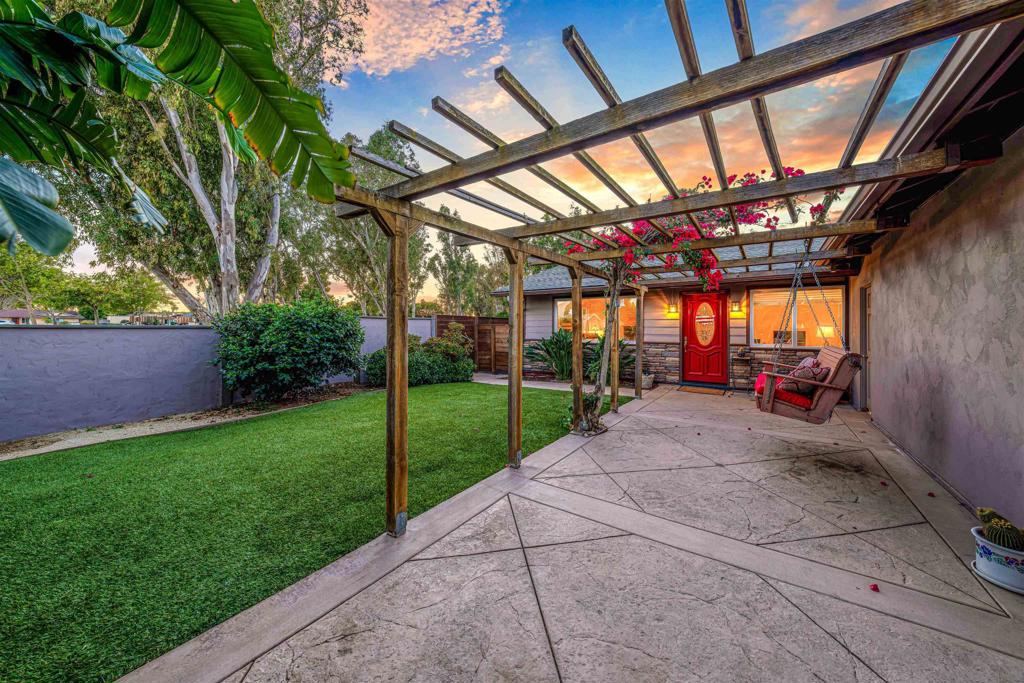 7212 Florey St Property Photo 3