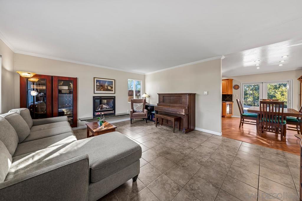 7212 Florey St Property Photo 8
