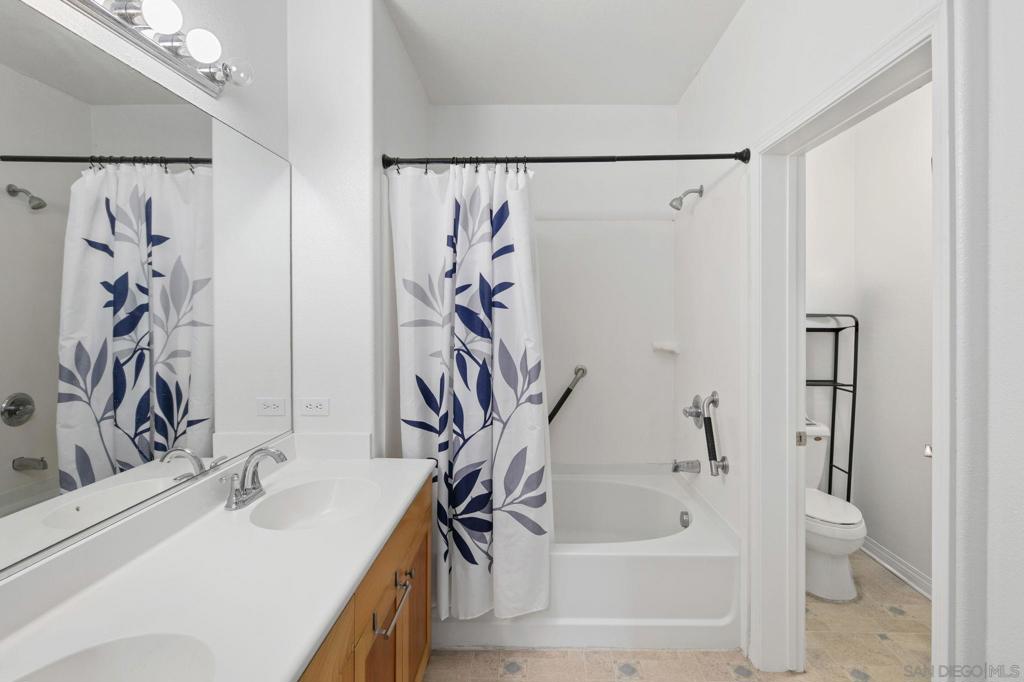 3950 Ohio St 225 Property Photo 16