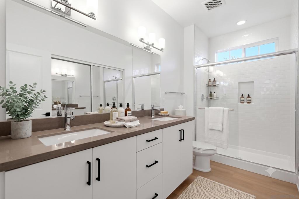 201 Sarina Ln Property Photo 6