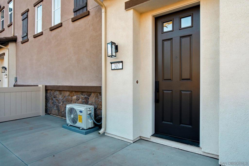 201 Sarina Ln Property Photo 14