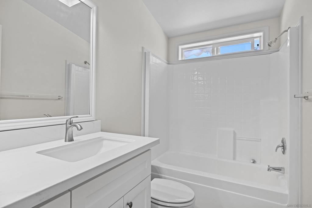 2400 Alpine Blvd 108 Property Photo 12