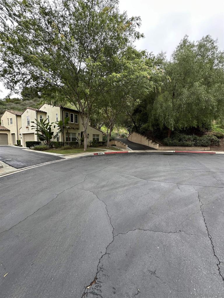 882 Sunset Place Property Photo 5
