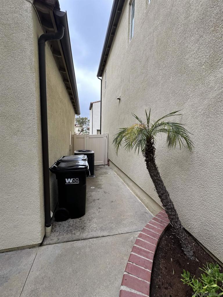 882 Sunset Place Property Photo 7