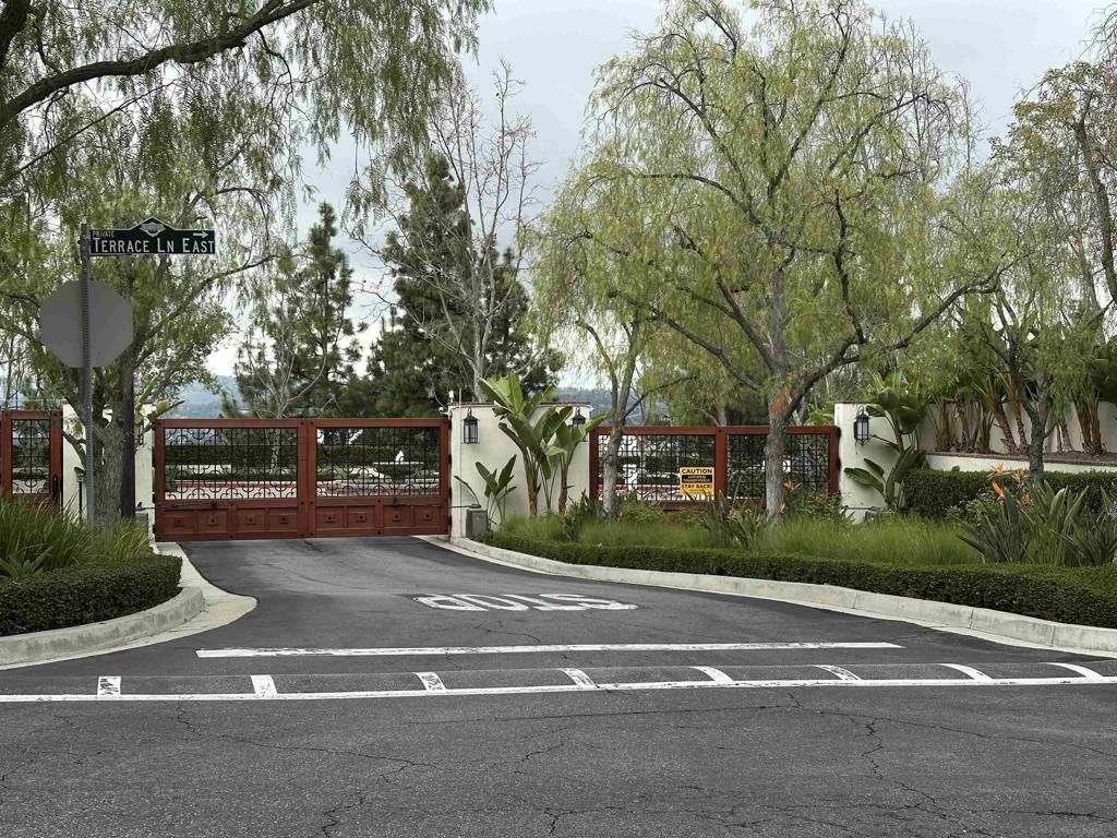 882 Sunset Place Property Photo 9
