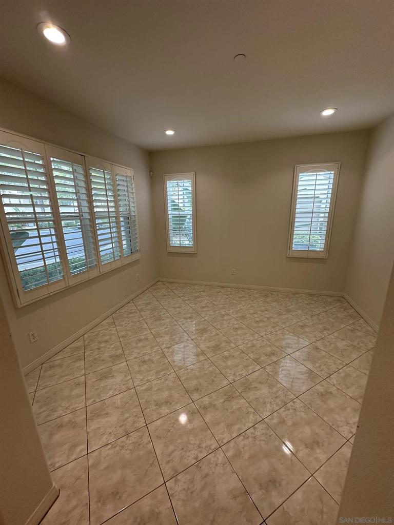 882 Sunset Place Property Photo 14