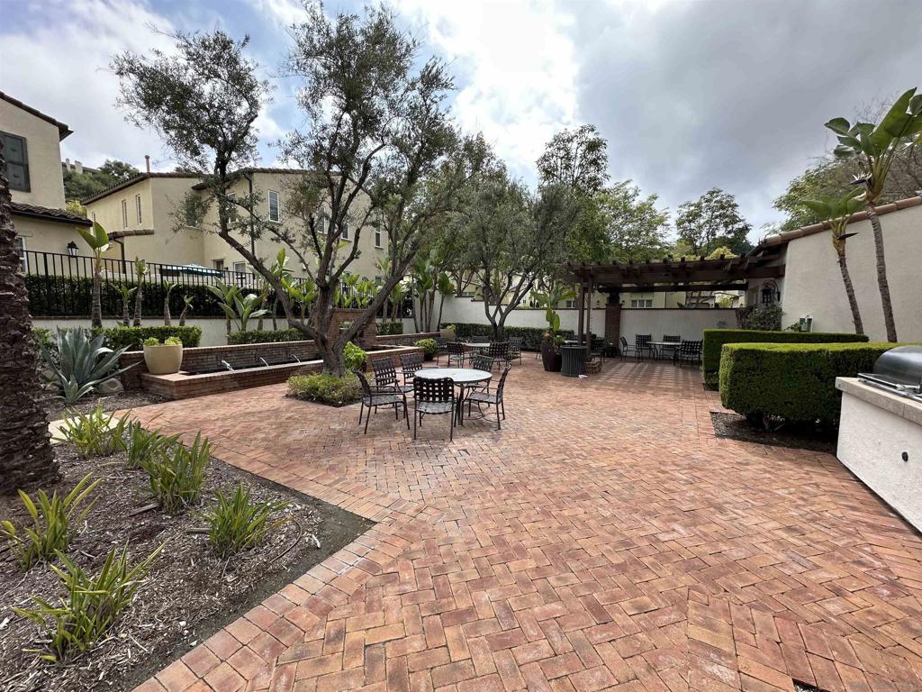 882 Sunset Place Property Photo 24