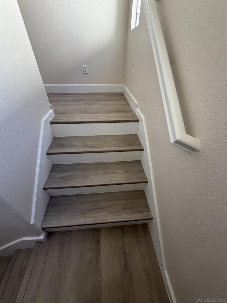 882 Sunset Place Property Photo 34