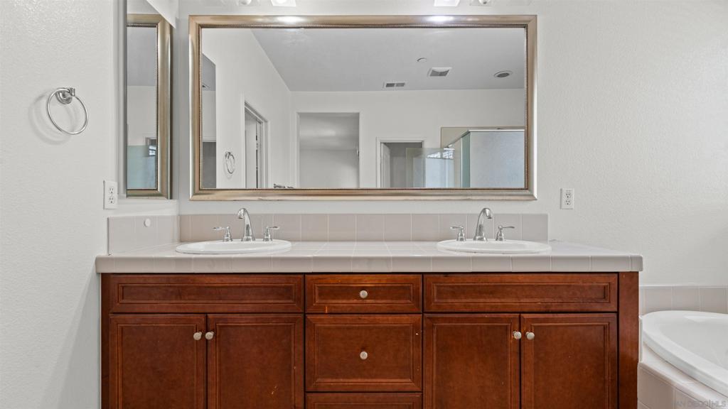 8522 Old Stonefield Chase Property Photo 28