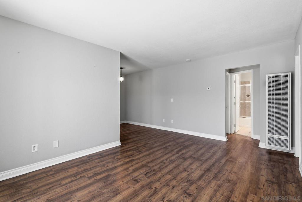 4747 Hamilton 12 Property Photo 6