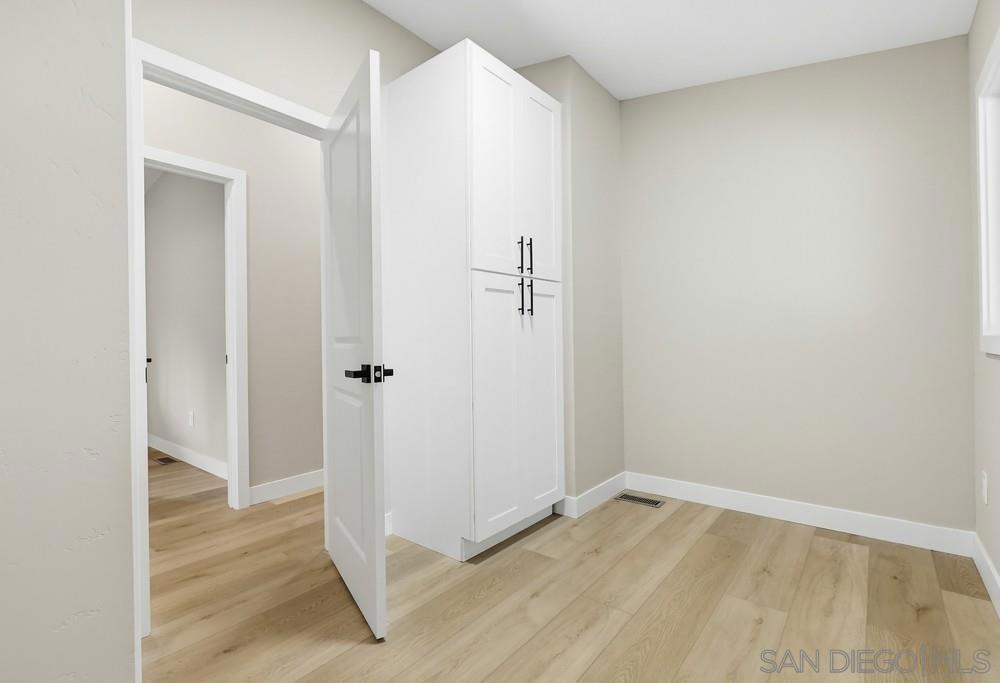 11949 Riverside Dr 23 Property Photo 24