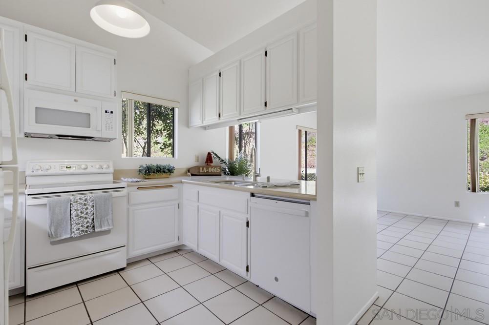 12724 Via Nasca Property Photo 15