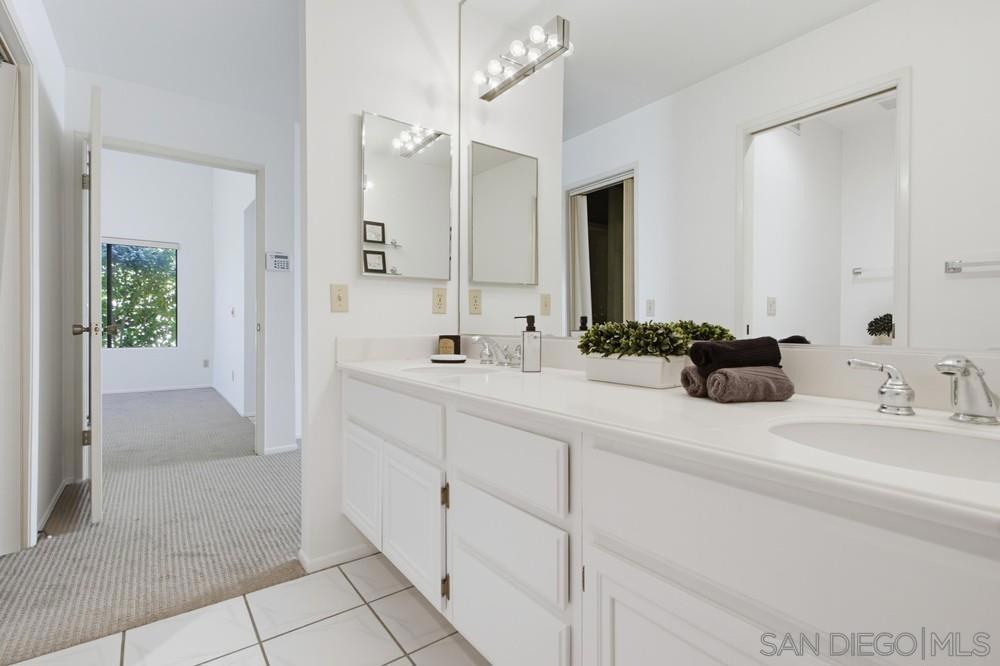 12724 Via Nasca Property Photo 28