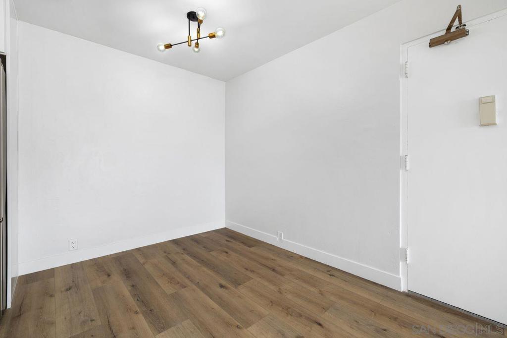 1855 Diamond 5-230 Property Photo 15