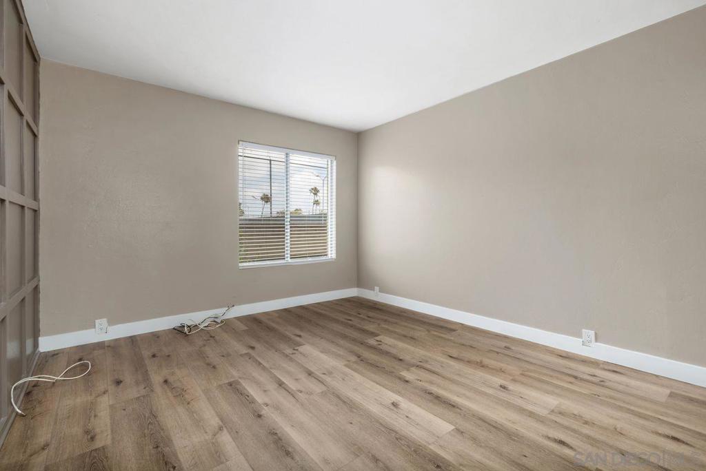 1855 Diamond 5-230 Property Photo 21