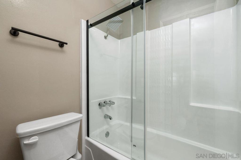 1855 Diamond 5-230 Property Photo 27