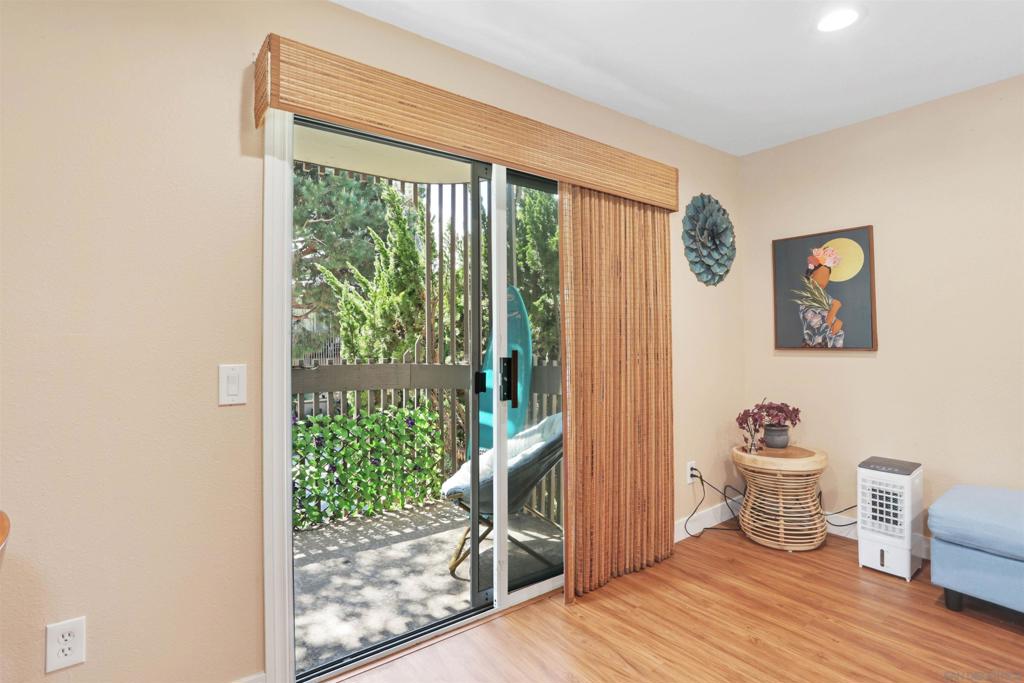 155 Rosebay 37 Property Photo 15