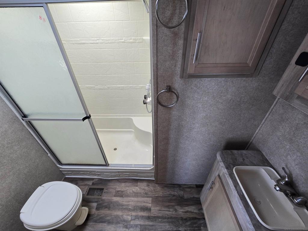 7440 Colony Spc 38 Property Photo 4