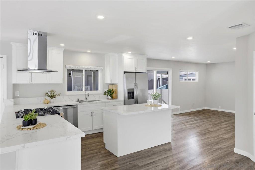 7023 San Bartolo Street Property Photo 1