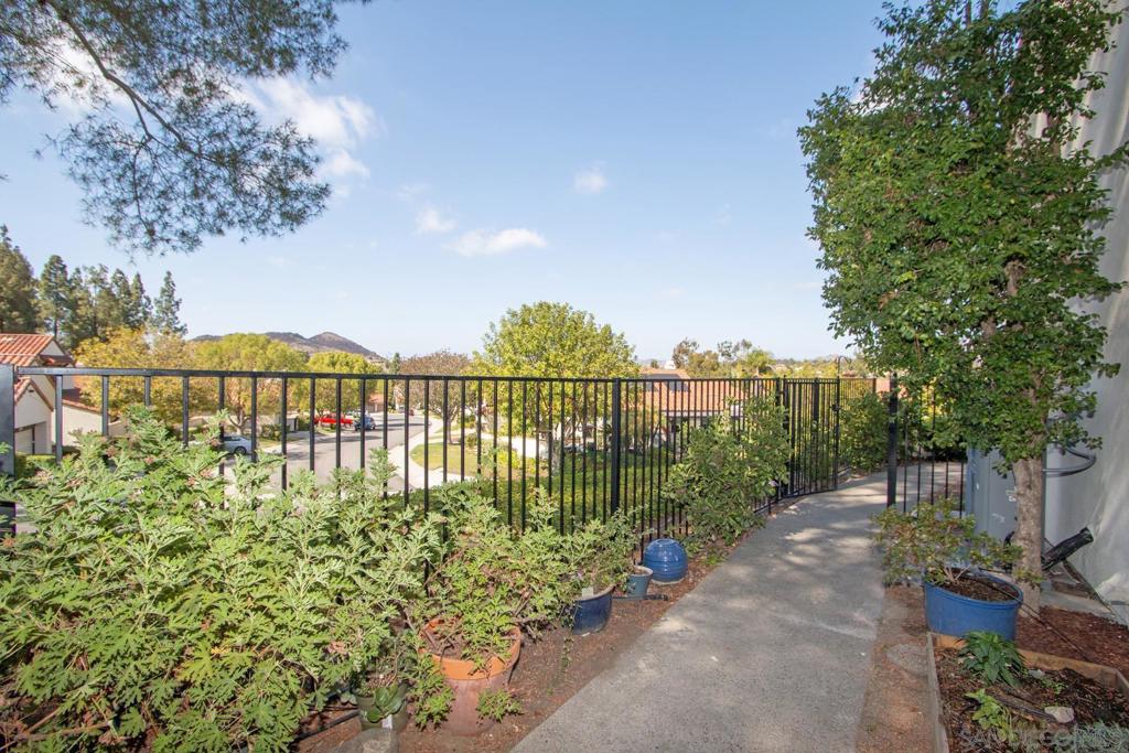 17695 Belle Helene Ct Property Photo 7